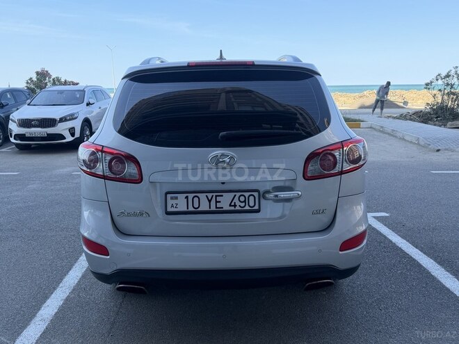 Hyundai Santa Fe-6