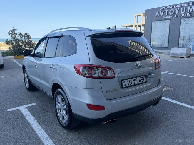 Hyundai Santa Fe-5