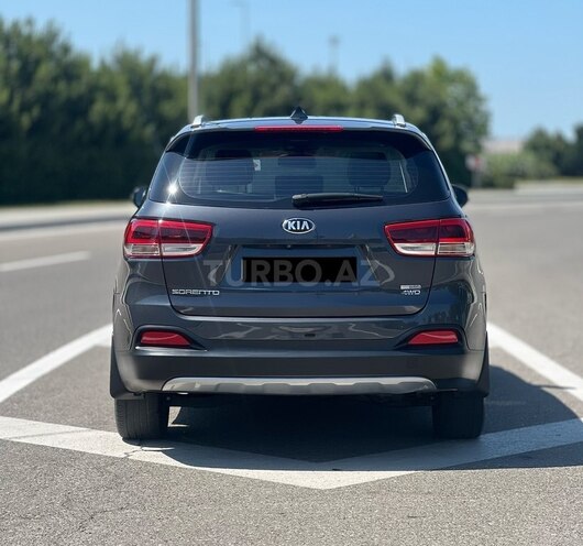 Kia Sorento-9
