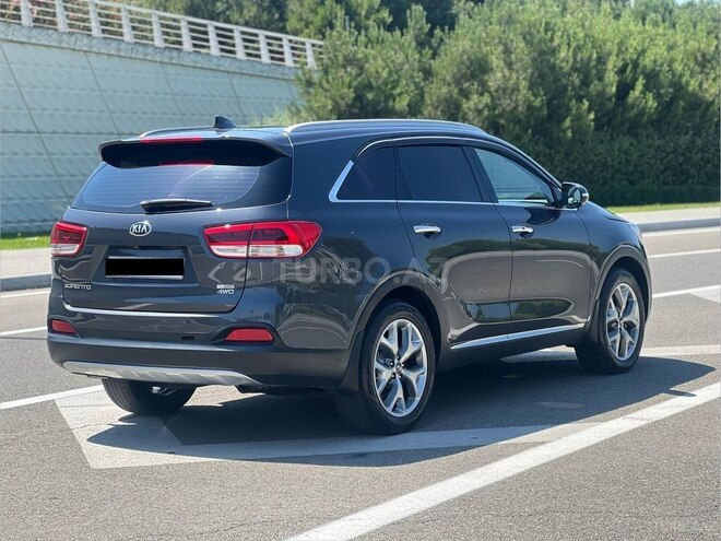 Kia Sorento-8