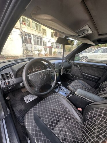 Mercedes C 180-6
