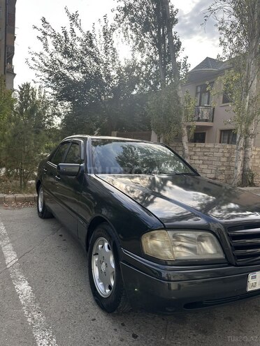 Mercedes C 180-7