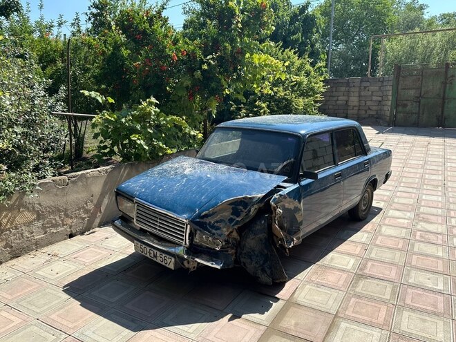 LADA (VAZ) 2107-1
