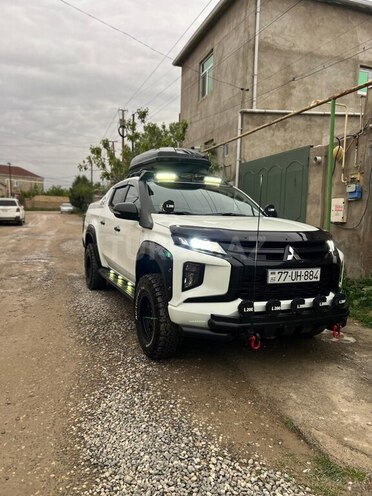 Mitsubishi L200-7