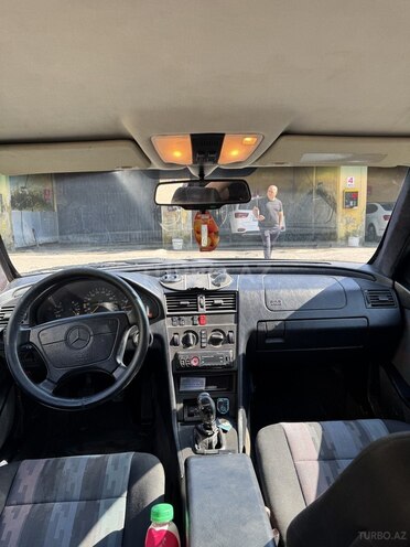 Mercedes C 180-11