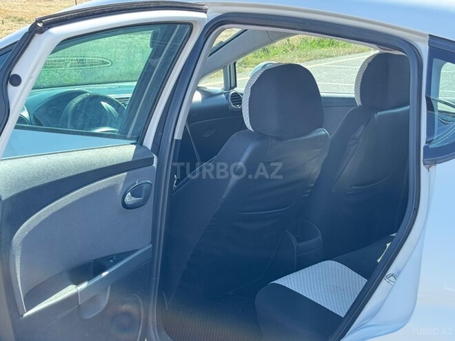 SEAT Leon-10
