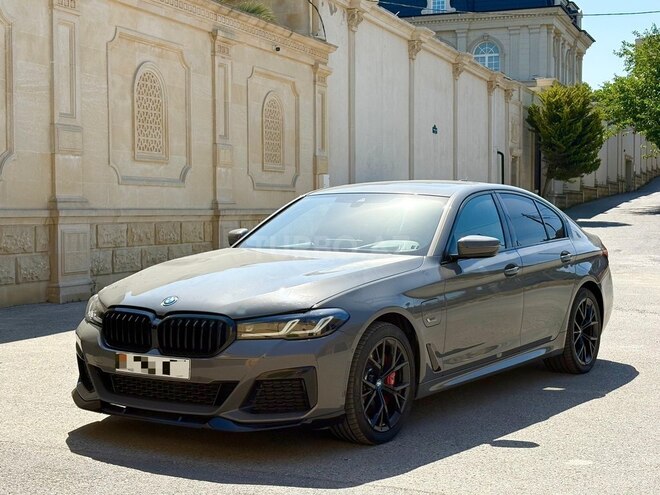 BMW 530e-4