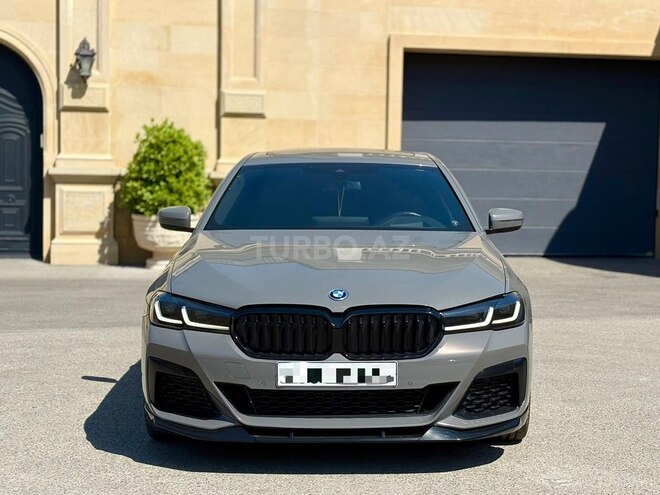 BMW 530e-2