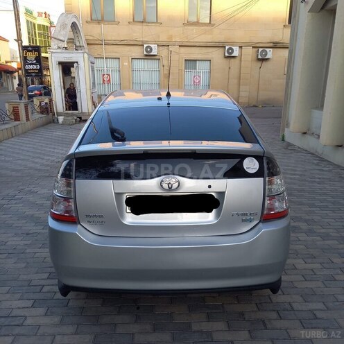 Toyota Prius-2
