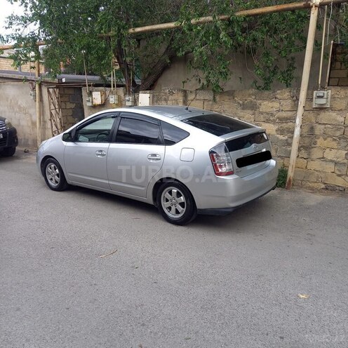 Toyota Prius-7