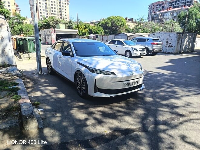 Changan Qiyuan A05-4