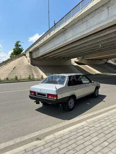 LADA (VAZ) 21099-9