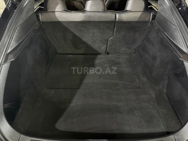 Tesla Model S-15