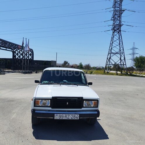 LADA (VAZ) 2107-2