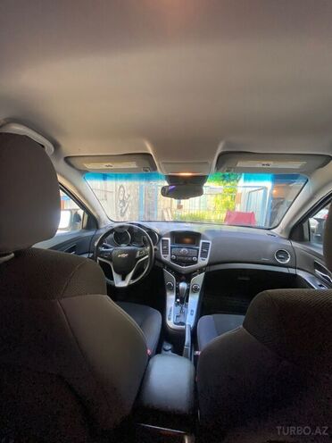 Chevrolet Cruze-6