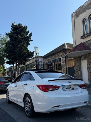 Hyundai Sonata-3