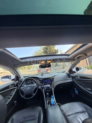 Hyundai Sonata-5