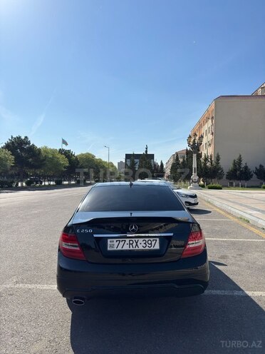 Mercedes C 250-13