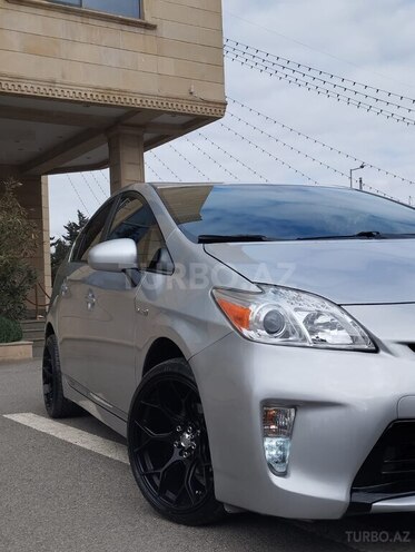 Toyota Prius-6