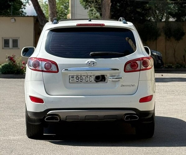 Hyundai Santa Fe-3