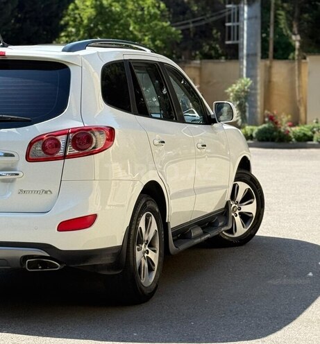 Hyundai Santa Fe-10
