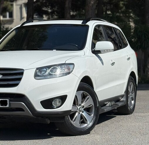 Hyundai Santa Fe-9