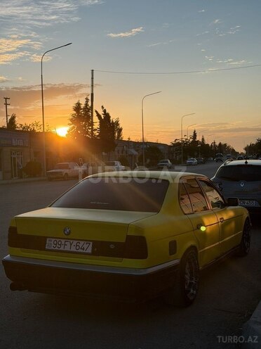 BMW 525-2
