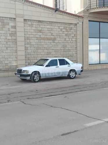 Mercedes 190-2