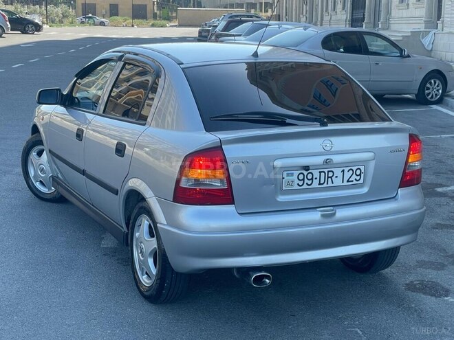 Opel Astra-10