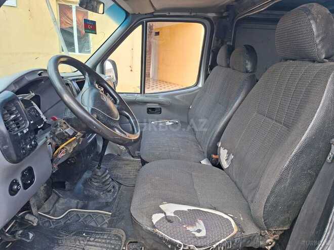 Ford Transit-8