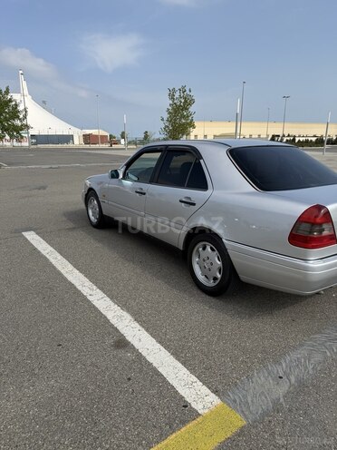 Mercedes C 180-6