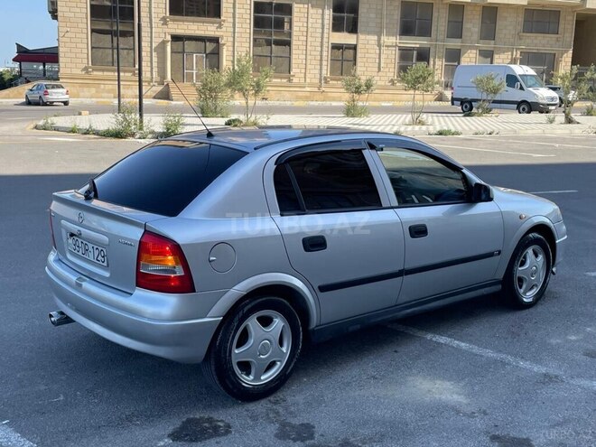 Opel Astra-13