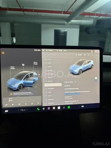 Tesla Model Y-4