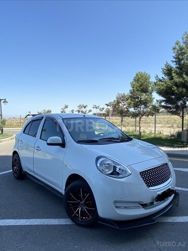 Nissan March-5