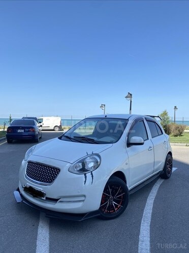 Nissan March-4