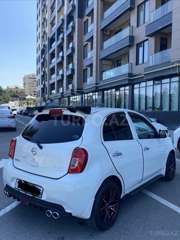 Nissan March-8