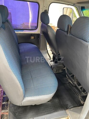 Ford Transit-12