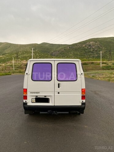 Ford Transit-2