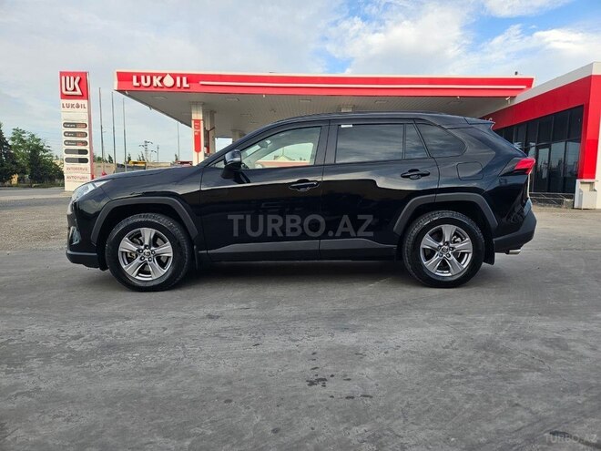 Toyota RAV4-6