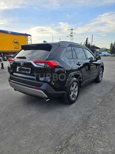 Toyota RAV4-13