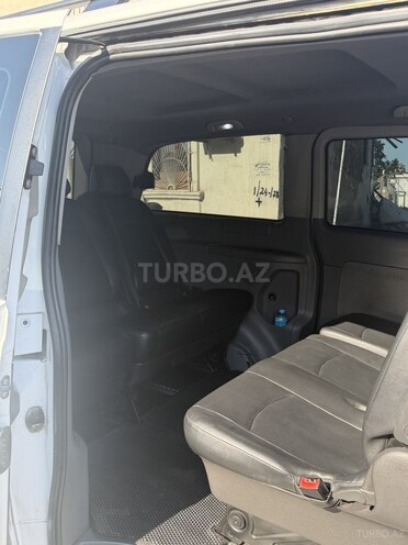 Mercedes Viano-5