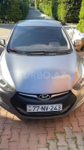 Hyundai Elantra-1