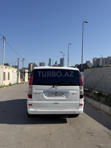 Mercedes Viano-6