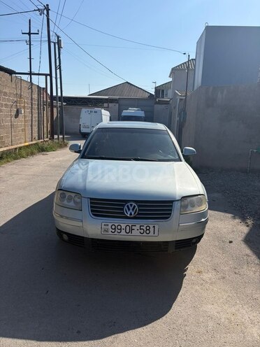 Volkswagen Passat-1