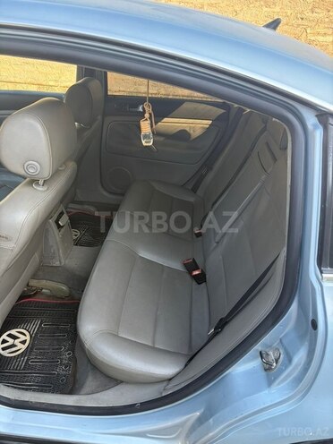 Volkswagen Passat-7