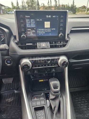 Toyota RAV4-16
