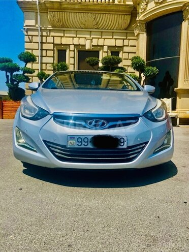 Hyundai Elantra-1