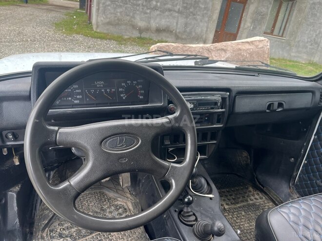 LADA (VAZ) Niva-3