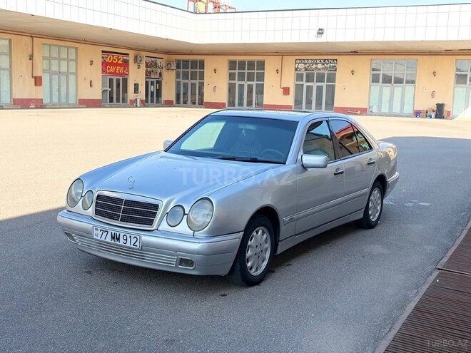 Mercedes E 220-3