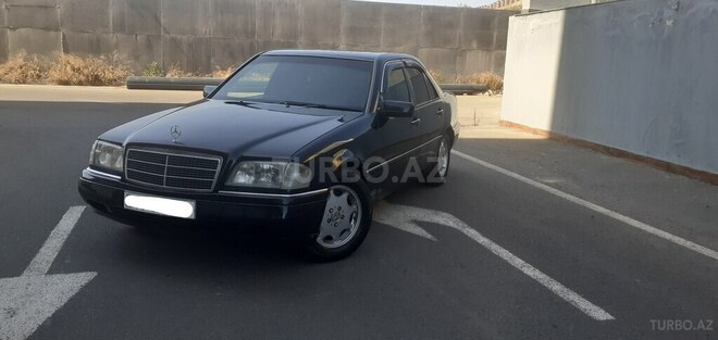 Mercedes C 220-1
